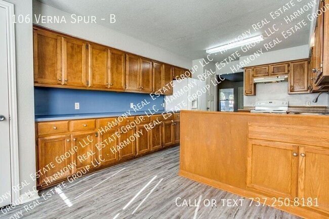 Building Photo - 106 Verna Spur