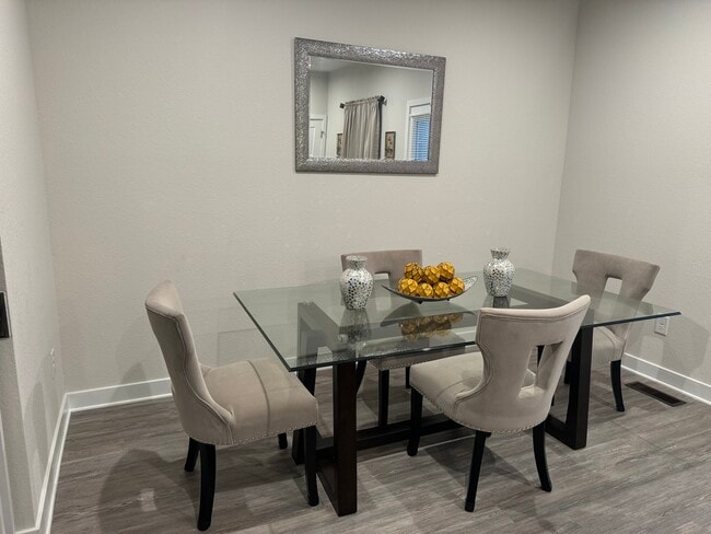 Building Photo - 140 Spring Grove Way