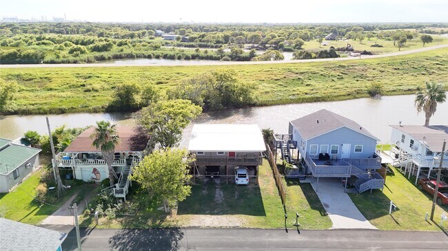 Building Photo - 219 Leeward Way