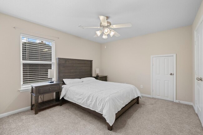 Building Photo - 9431 Thurber Ridge Dr