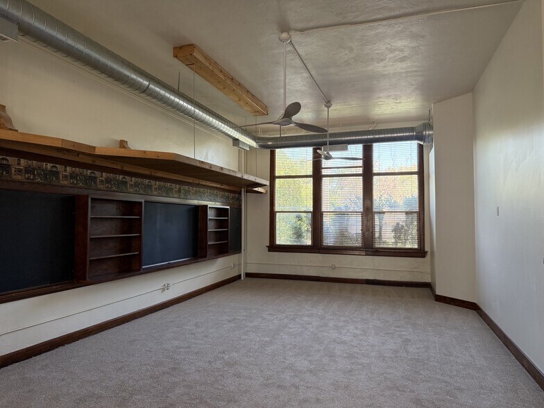 Building Photo - 249 N Athenian Ave