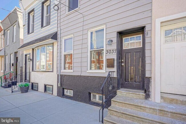 Building Photo - 3037 Tulip St