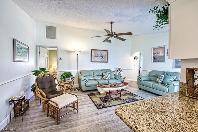 Building Photo - 5036 SW 9th Pl