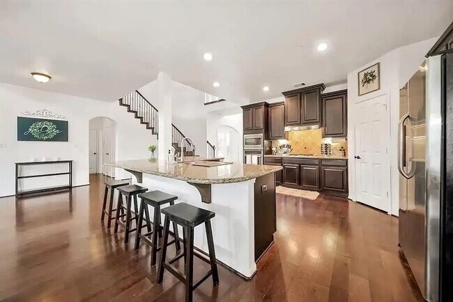 Building Photo - 8133 Tranquil Lake Way