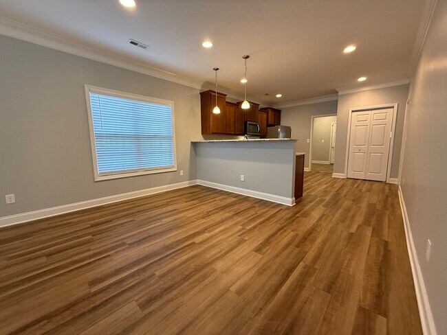 Building Photo - 145 Hardinberry St