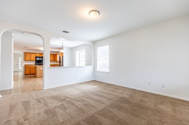 Building Photo - 2476 Medina Dr