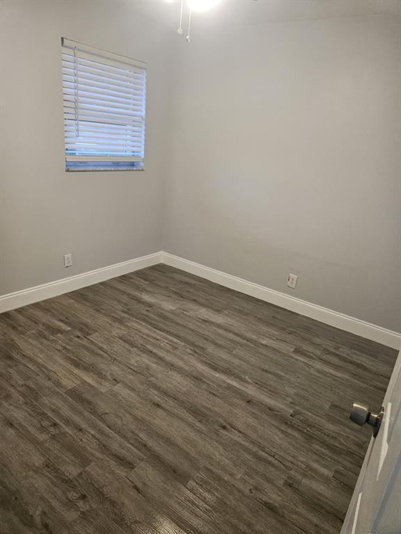 Building Photo - 7355 Woodmont Ter