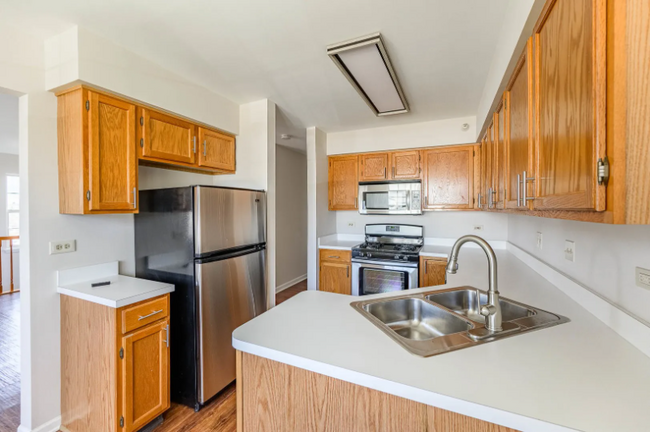 Building Photo - 1329 Orleans Dr