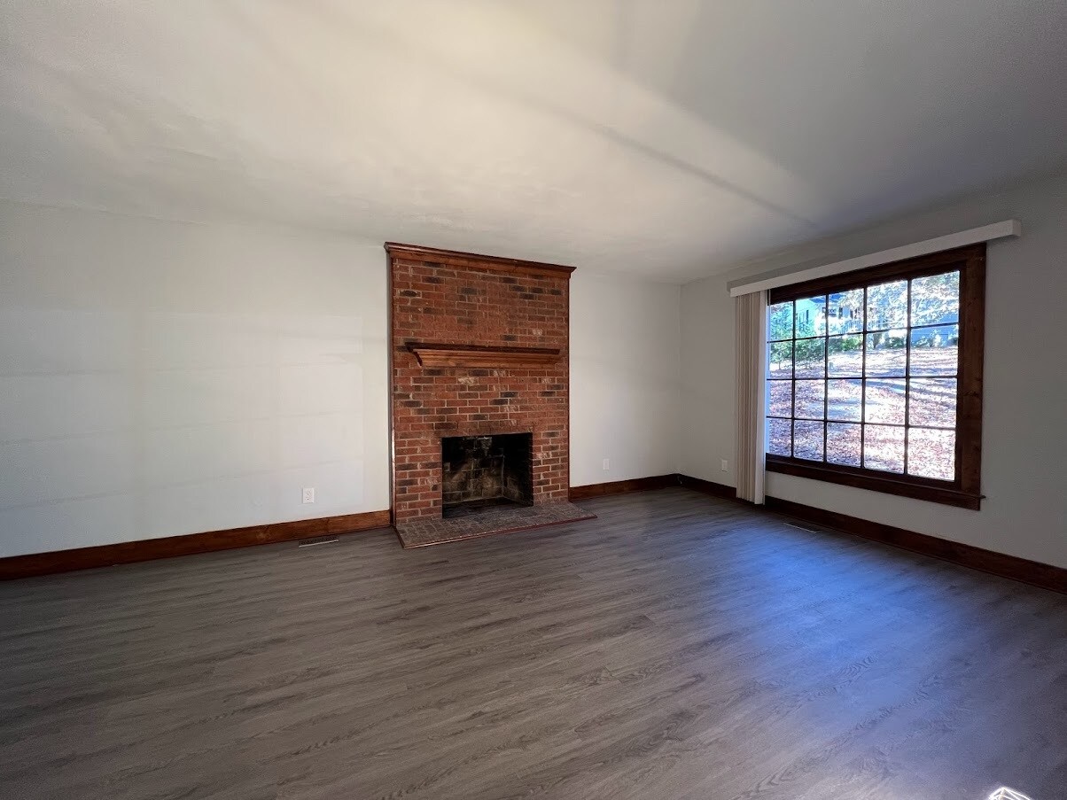 Building Photo - 4905 Coral Ridge Ct