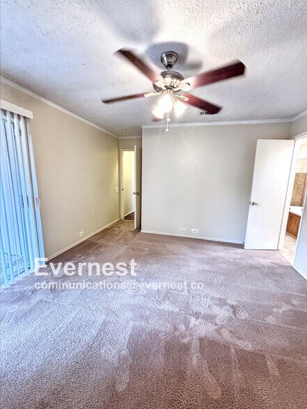 Building Photo - 8731 Summit Pines Dr