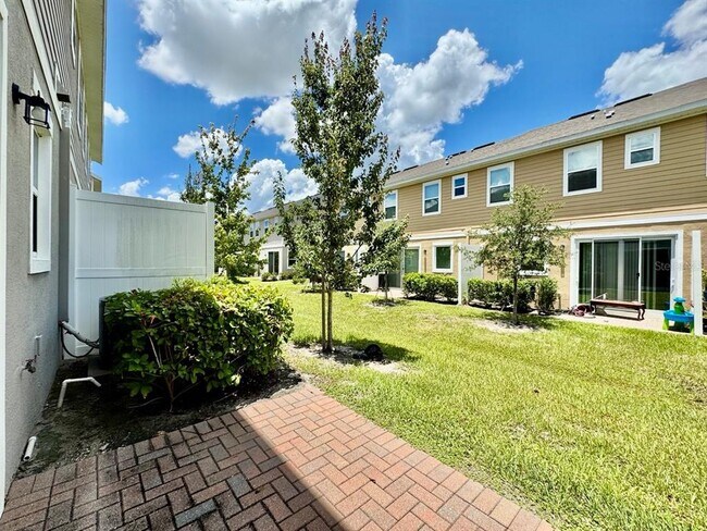 Building Photo - 34209 Rogallo Ln