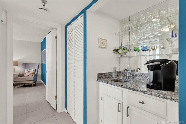 Building Photo - 2400 S Ocean Dr