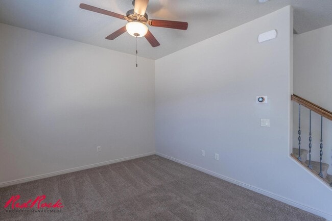 Building Photo - Charming 3 bedroom Townhome. 2 Community Pools!