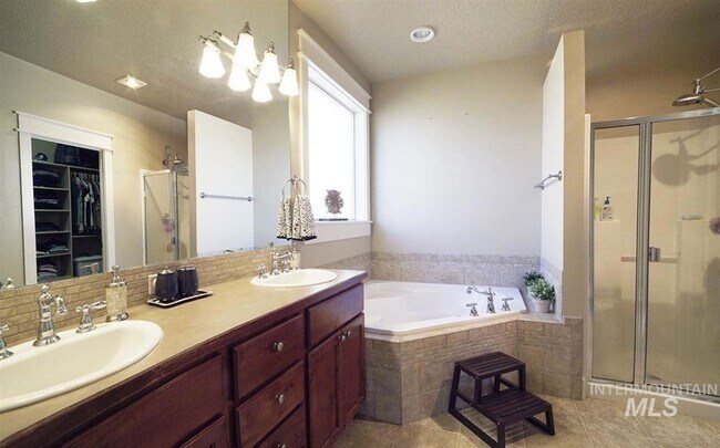 Building Photo - 6087 S Rising Sun Way