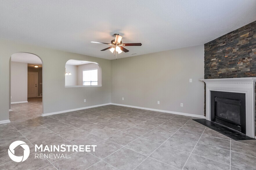 Building Photo - 4605 Smarty Jones Dr