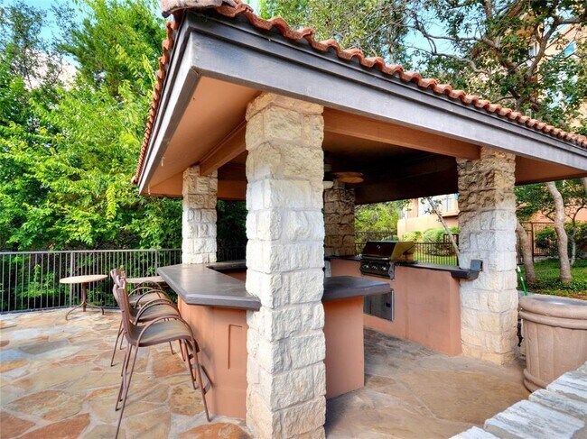 Building Photo - 6000-20 Shepherd Mountain Cove