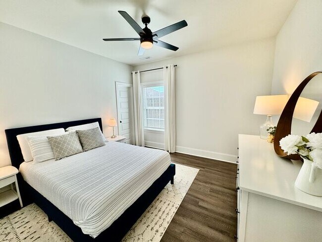 Building Photo - Pre-lease today for a late May move in