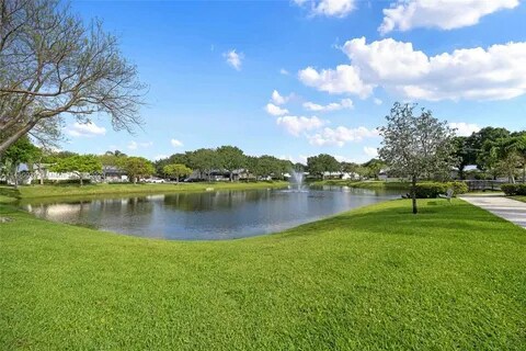 Building Photo - 8912 Thumbwood Cir