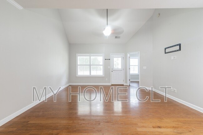 Building Photo - 8513 Loxton Cir