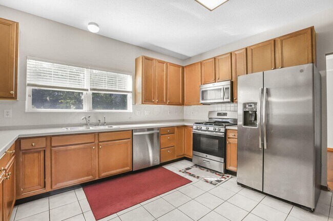 Building Photo - 3825 Delwood Dr