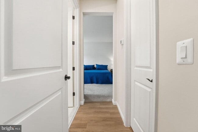 Building Photo - 615 Clover Ln