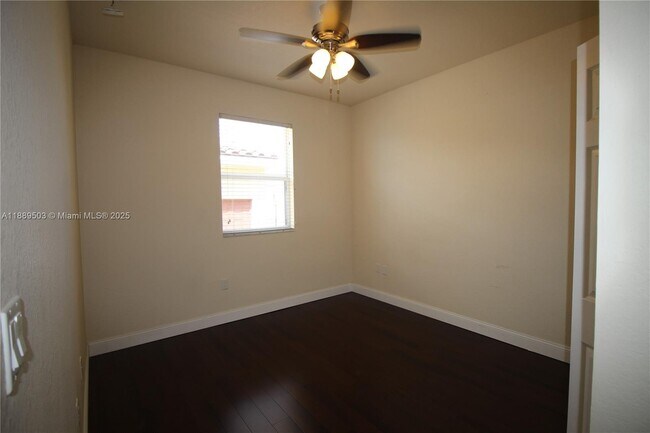 Building Photo - 9205 SW 170th Pl