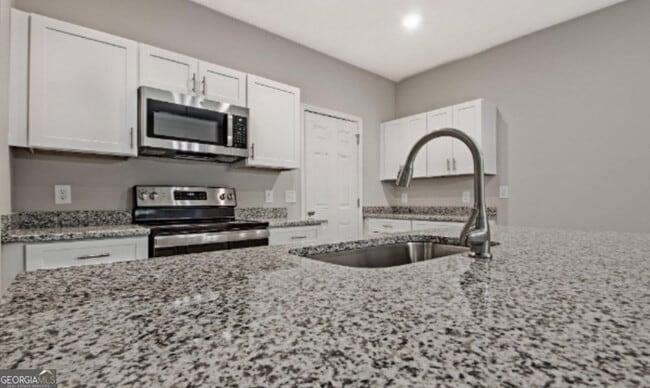 Building Photo - 87 Mineral Springs Ln