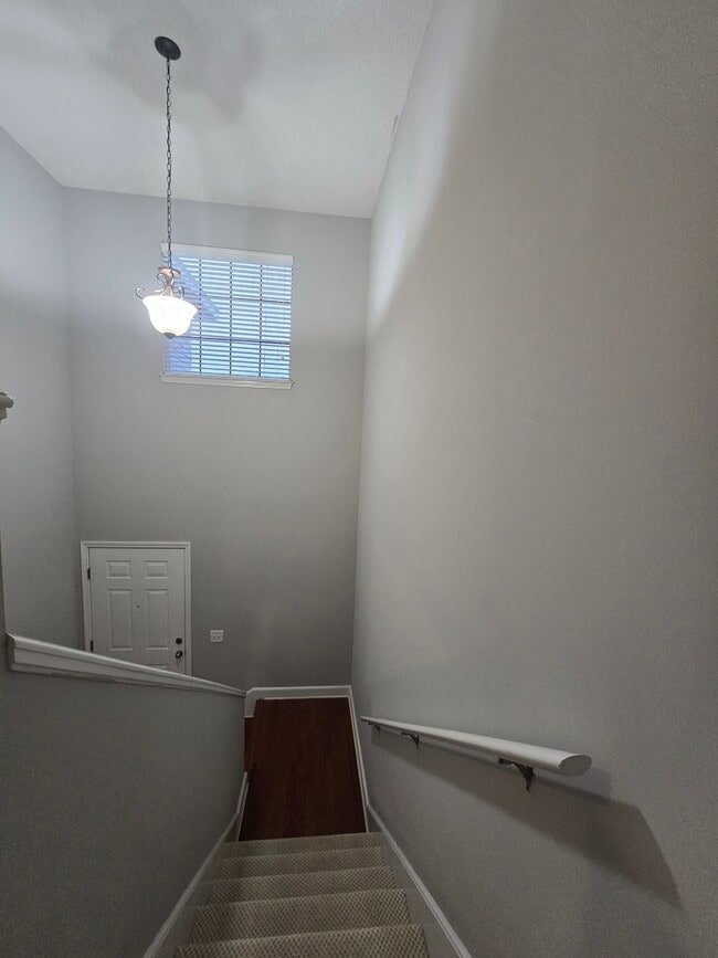 Building Photo - Woodland Park