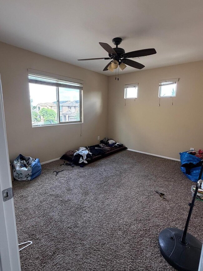 Building Photo - 4723 W Gelding Dr