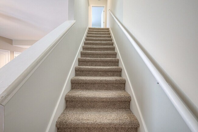 Building Photo - 5441 Perlou Ln