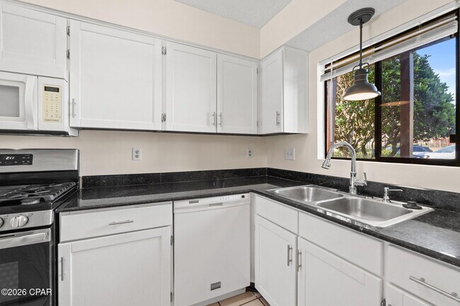 Building Photo - 17751 Panama City Beach Pkwy