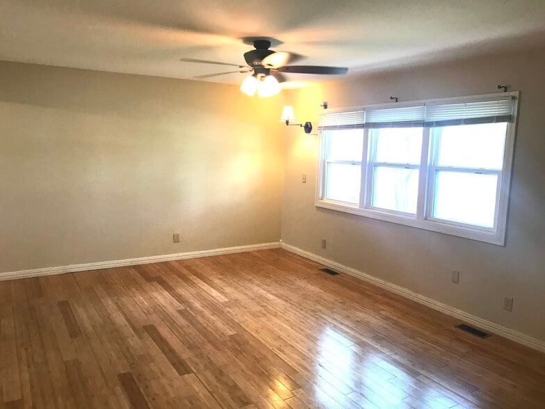Living room - 2300 E 15th St