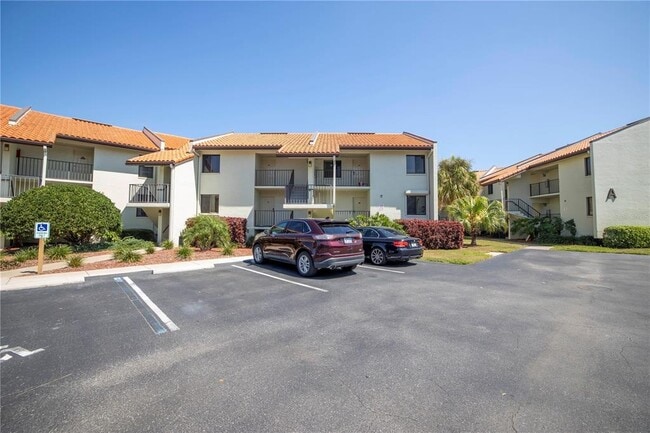 Building Photo - 1515 Pinellas Bayway S