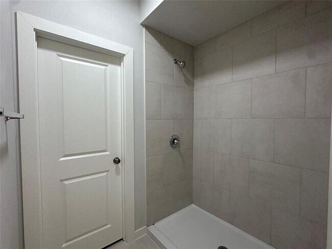 Building Photo - 17010 Lantana Lp