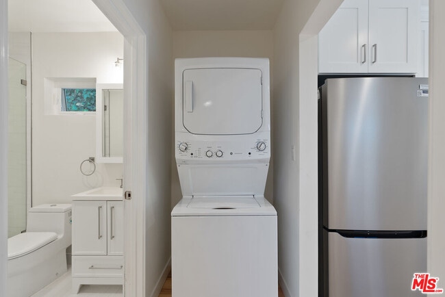 Building Photo - 4632 Mioland Dr