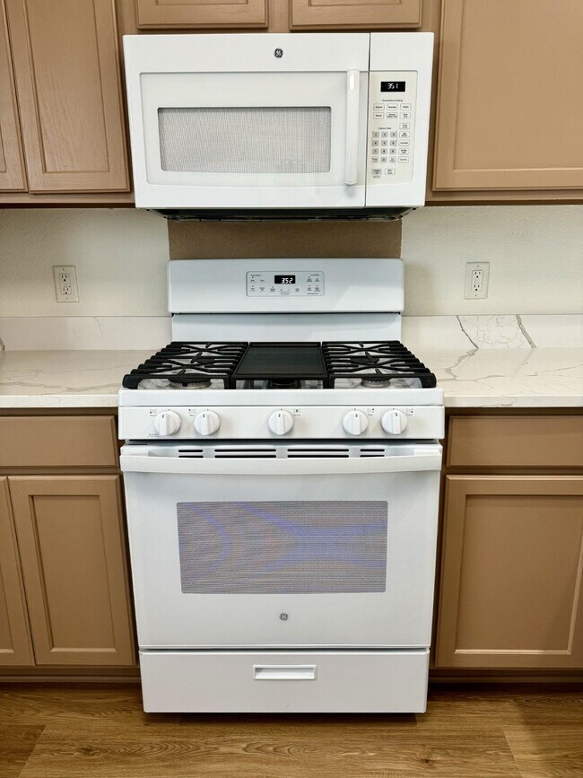 Building Photo - Fresh and Clean, Very Cute Home for Rent n...