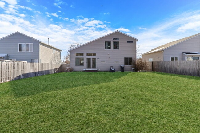 Building Photo - 1223 S Elder Ln