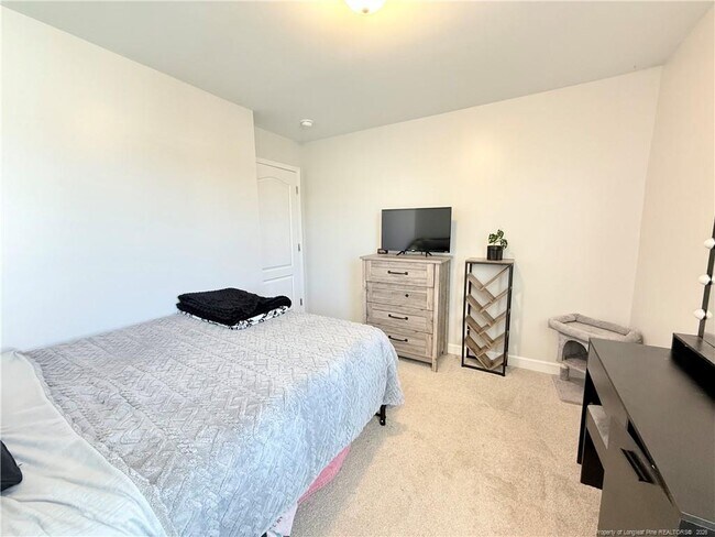 Building Photo - 39 Princelet Pt