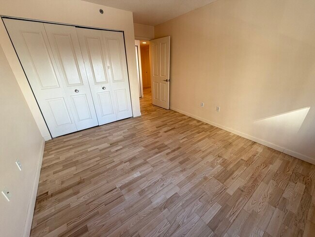 Building Photo - 8 Museum Way