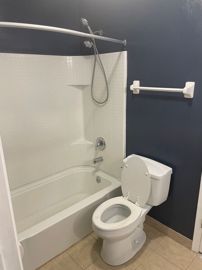 Building Photo - BEAUTIFUL 2/2 CONDO FOR RENT NEAR FSU AND CAPITOL