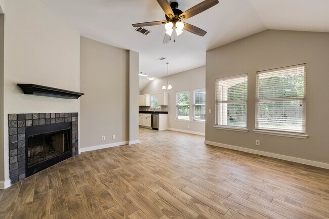 Building Photo - 1302 Crete Ln