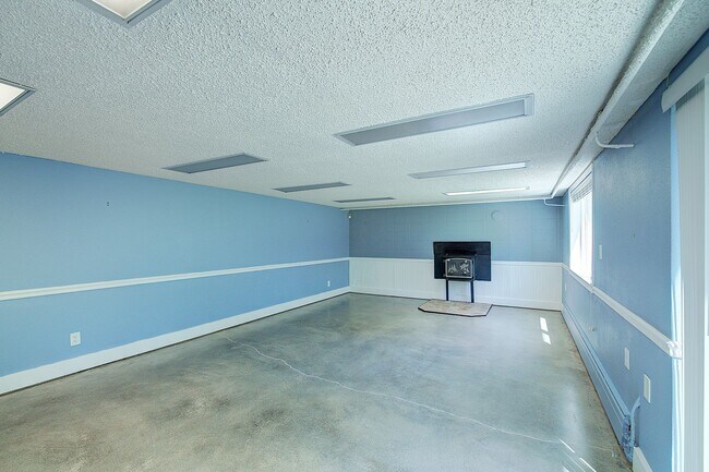 Building Photo - 3bd/2ba Issaquah House