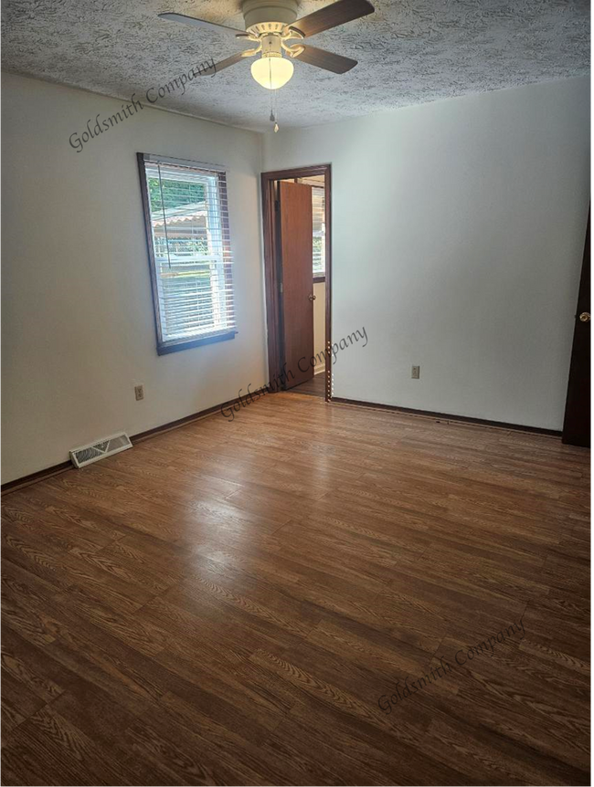 Building Photo - 100 Wilma Dr