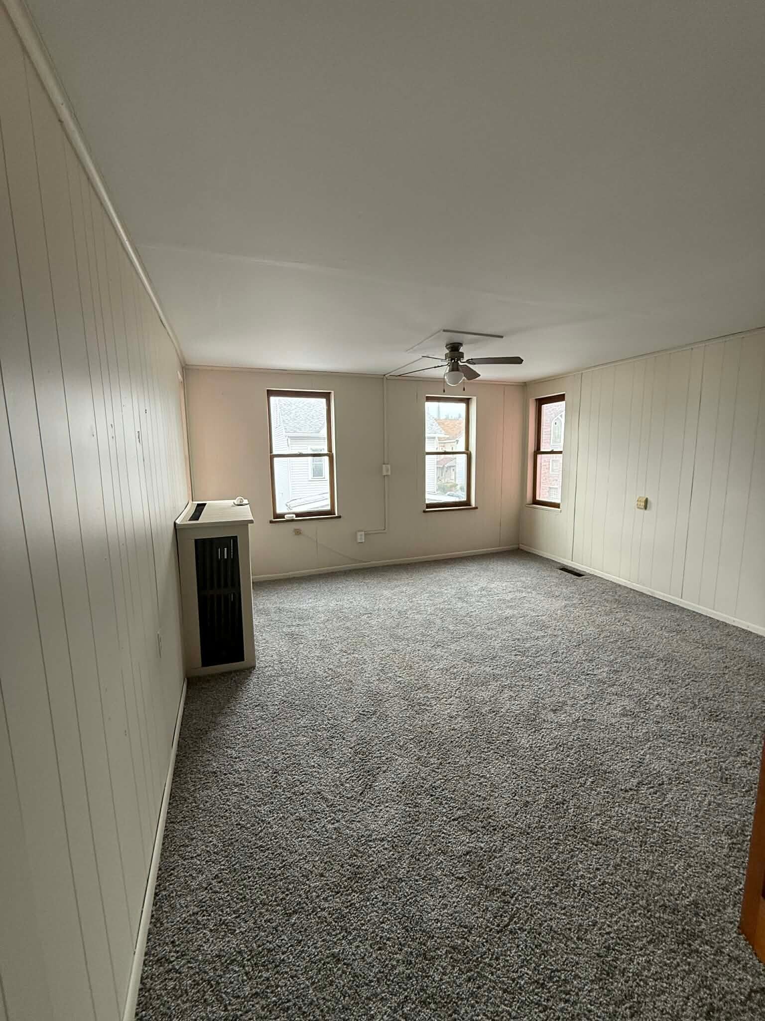 Building Photo - 200 5th Ave