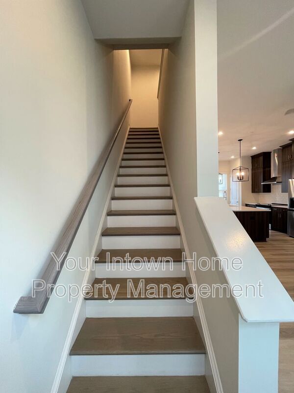 Building Photo - 717 Perch Pl