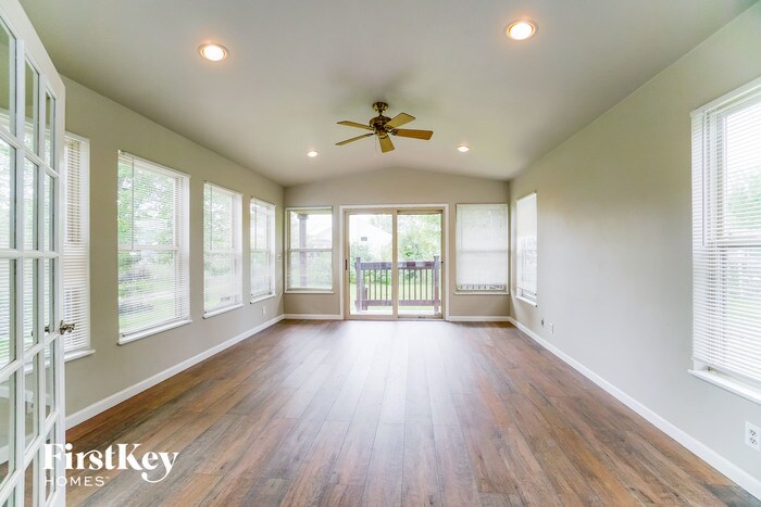 Building Photo - 5951 Ocala Ct