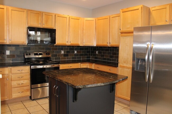 Building Photo - 5250 Corbett Dr