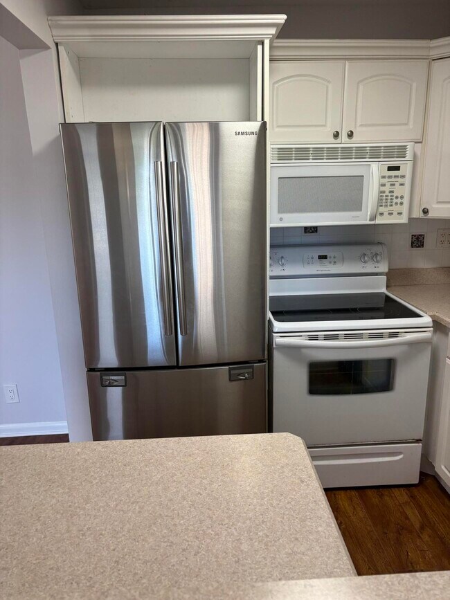 Primary Photo - 311 Andover M