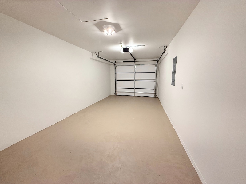 Building Photo - 3278 E Crown Dr