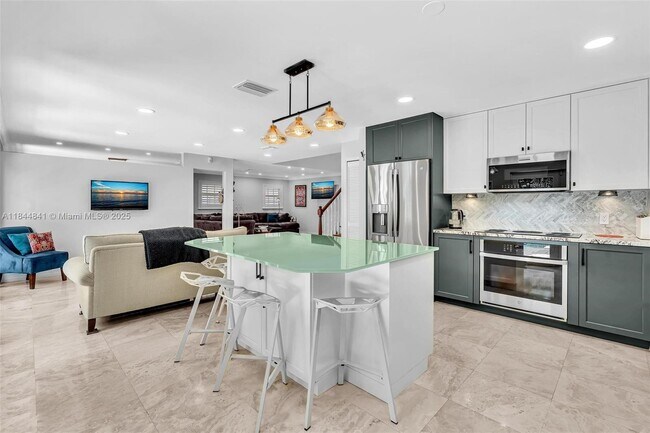 Building Photo - 2516 San Domingo St